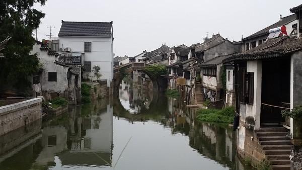 男子花1500买的帝王蟹，打开以后没啥肉，超市是如何回应的？游戏画面